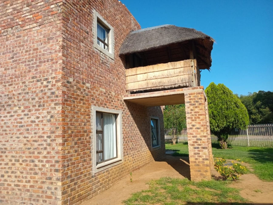 5 Bedroom Property for Sale in Bloemhof North West